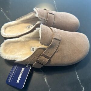 Birkenstock Tan Shearling Lined Clogs